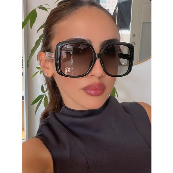 NEW Gucci GG0714SA Black Sunglasses with Striped Arms - Picture 1 of 7